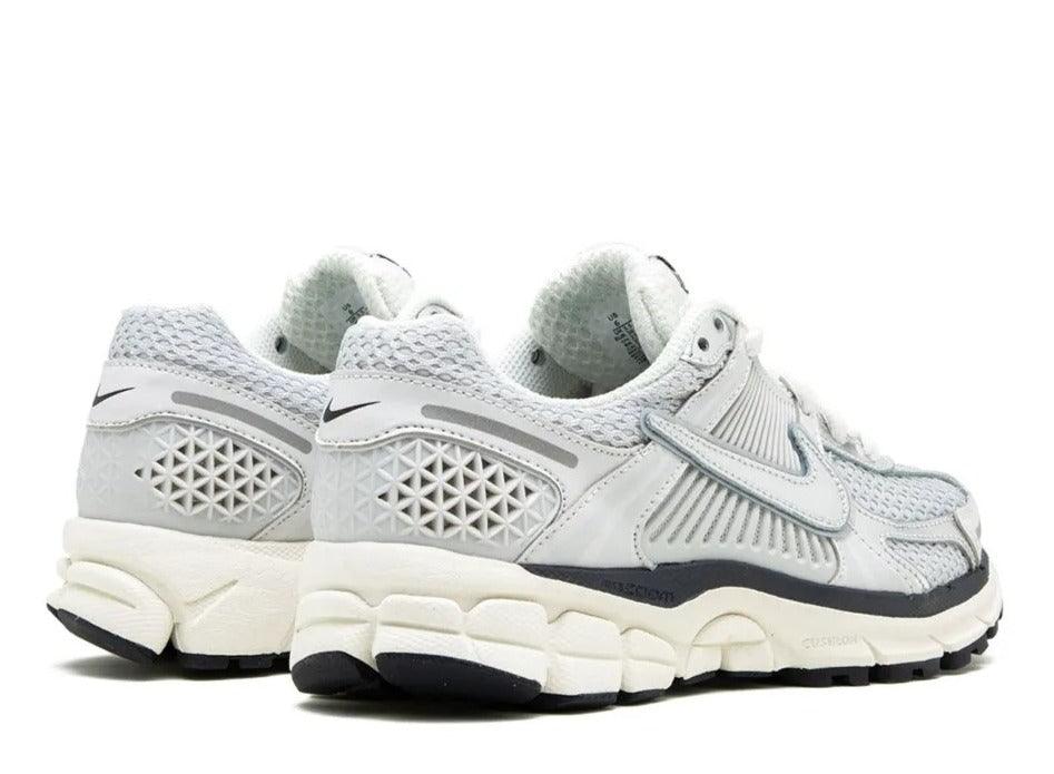 Nike Zoom Vomero 5 Photon Dust Metallic Silver (W) - pickUP