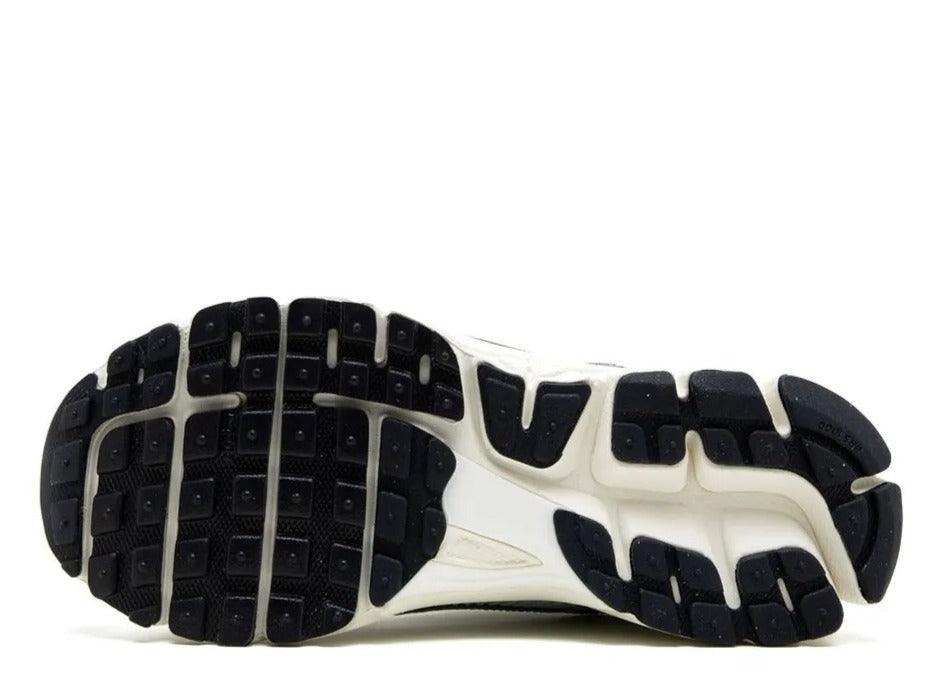 Nike Zoom Vomero 5 Photon Dust Metallic Silver (W) - pickUP