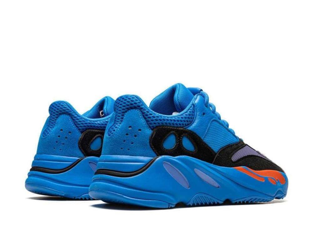 adidas Yeezy 700 Hi-Res Blue - pickUP