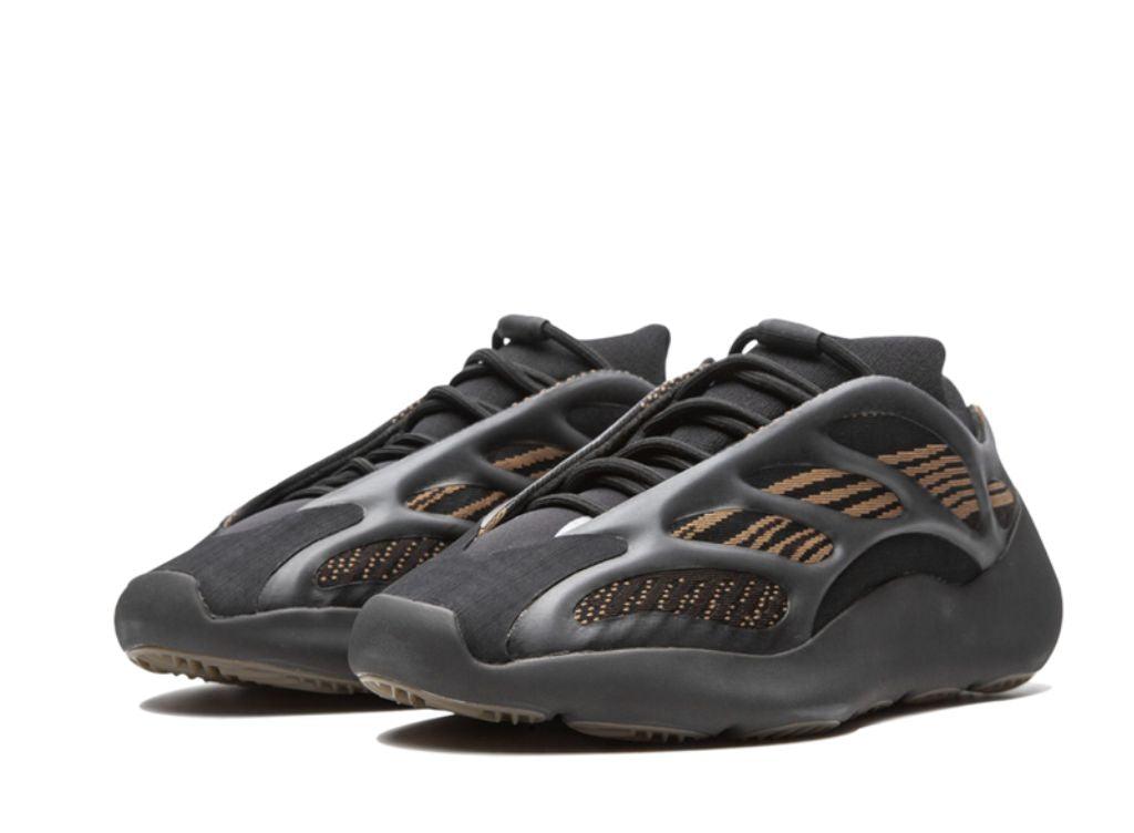 adidas Yeezy 700 V3 Clay Brown - pickUP