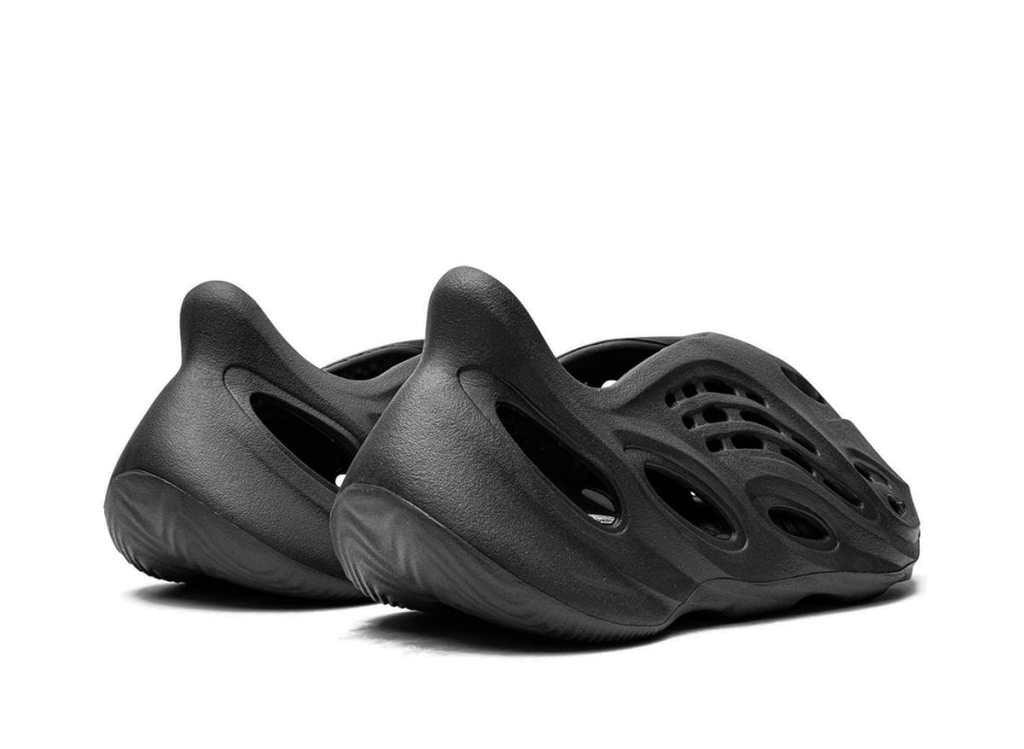 adidas Yeezy Foam RNNR Onyx - pickUP